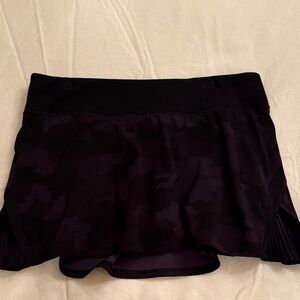 Lululemon Black Camouflage Pleated Skirt